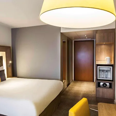 Hotel Novotel World Forum 4*