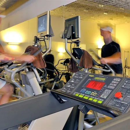 Novotel World Forum Hotel 4*
