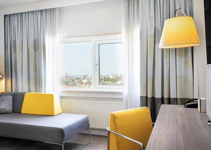 Novotel World Forum Hotell 4*