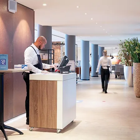 Novotel World Forum Отель Гаага