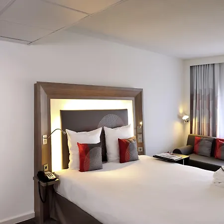 Hotell Novotel World Forum 4*