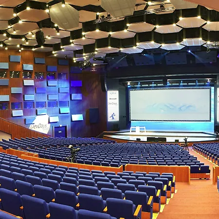 Novotel World Forum Hotel 4*