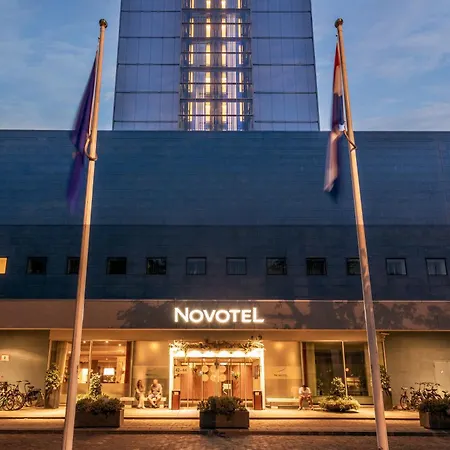 Hotell Novotel World Forum 4*