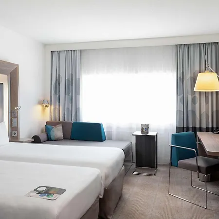 Novotel World Forum Hotel 4*