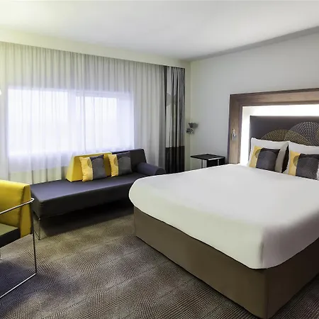 Novotel World Forum Hotell 4*