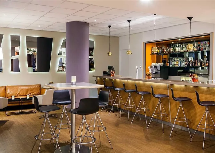 ホテル ノボテル デン ハーグ ワールド フォーラム 4*