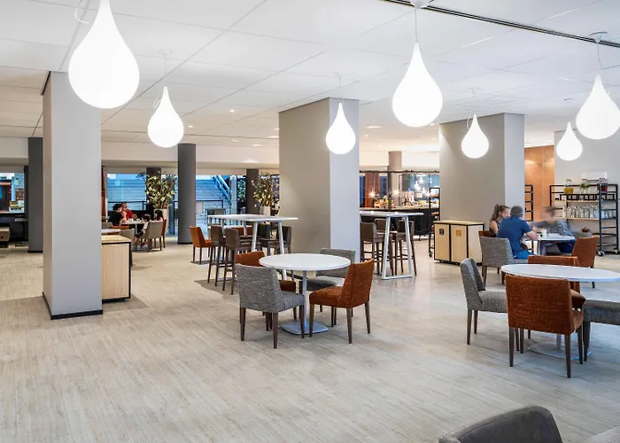 Otel Novotel World Forum 4*