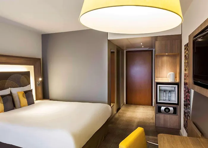 Novotel World Forum Hotel 4*
