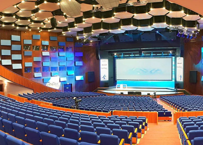 Novotel World Forum 4*