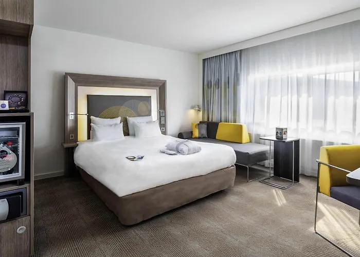 Hotel Novotel World Forum 4*