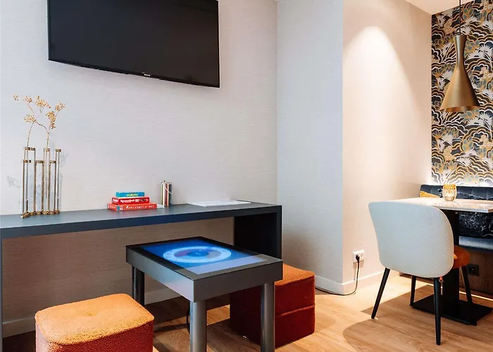 Otel Novotel World Forum 4*