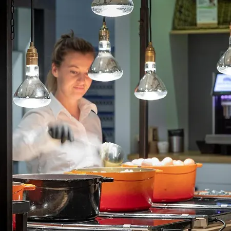 Novotel World Forum 4*