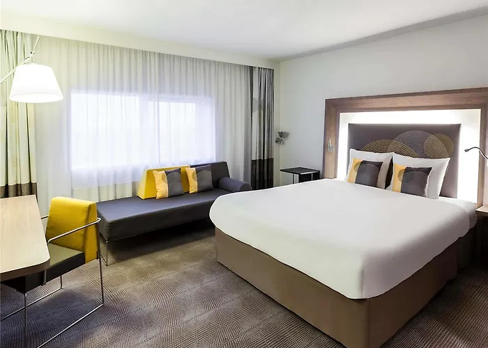 Hotel Novotel World Forum 4*